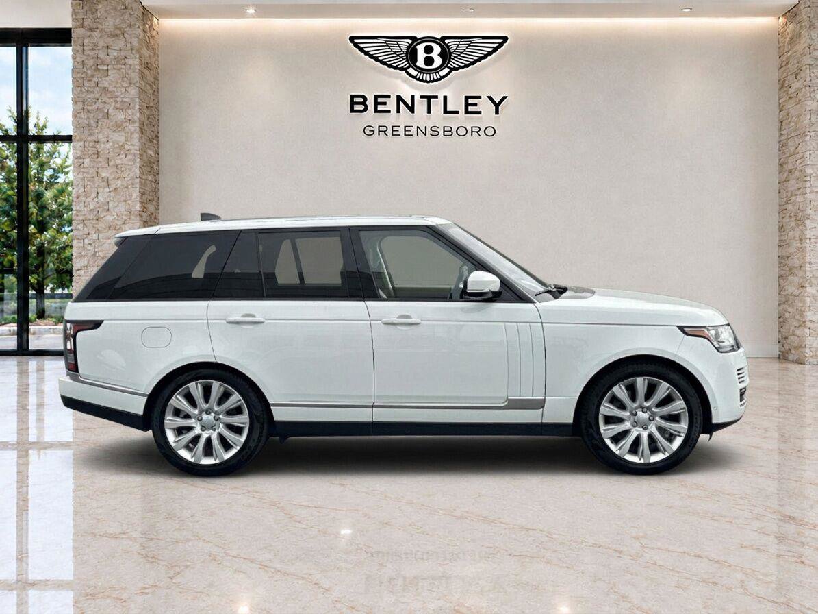 Used 2017 Land Rover Range Rover Supercharged AWD/4WD image 6