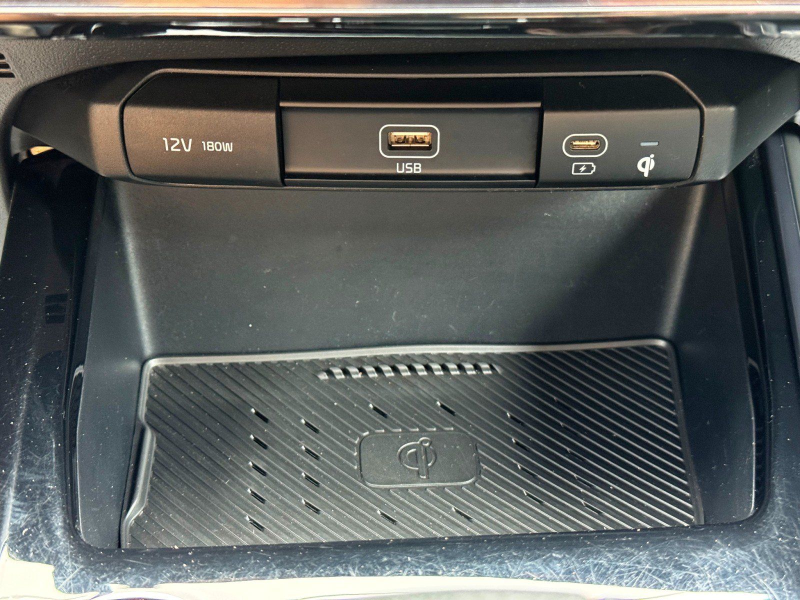 Used 2024 Kia Niro EX Touring FWD image 28