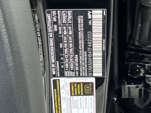 Used 2026 Mercedes-Benz GLC 300 4MATIC image 35