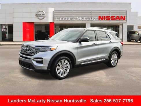 Used 2024 Ford Explorer Limited w/ Limited Technology Package RWD image 9