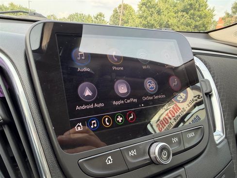 Used 2021 Chevrolet Malibu LT FWD image 23