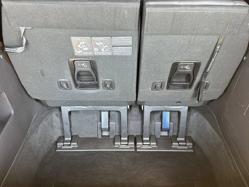 Used 2026 Kia Carnival LXS FWD image 17