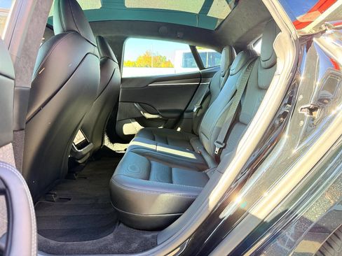 Used 2021 Tesla Model S Plaid image 28