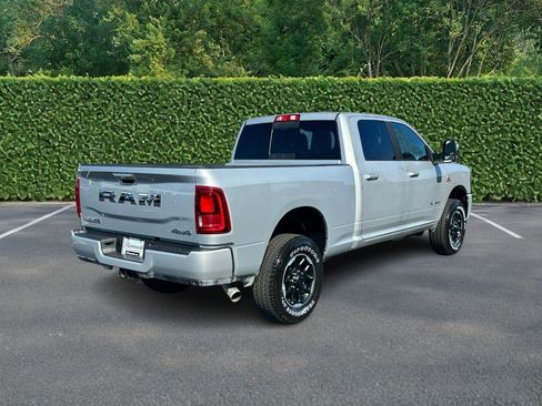 Used 2026 RAM 2500 Laramie AWD/4WD image 3