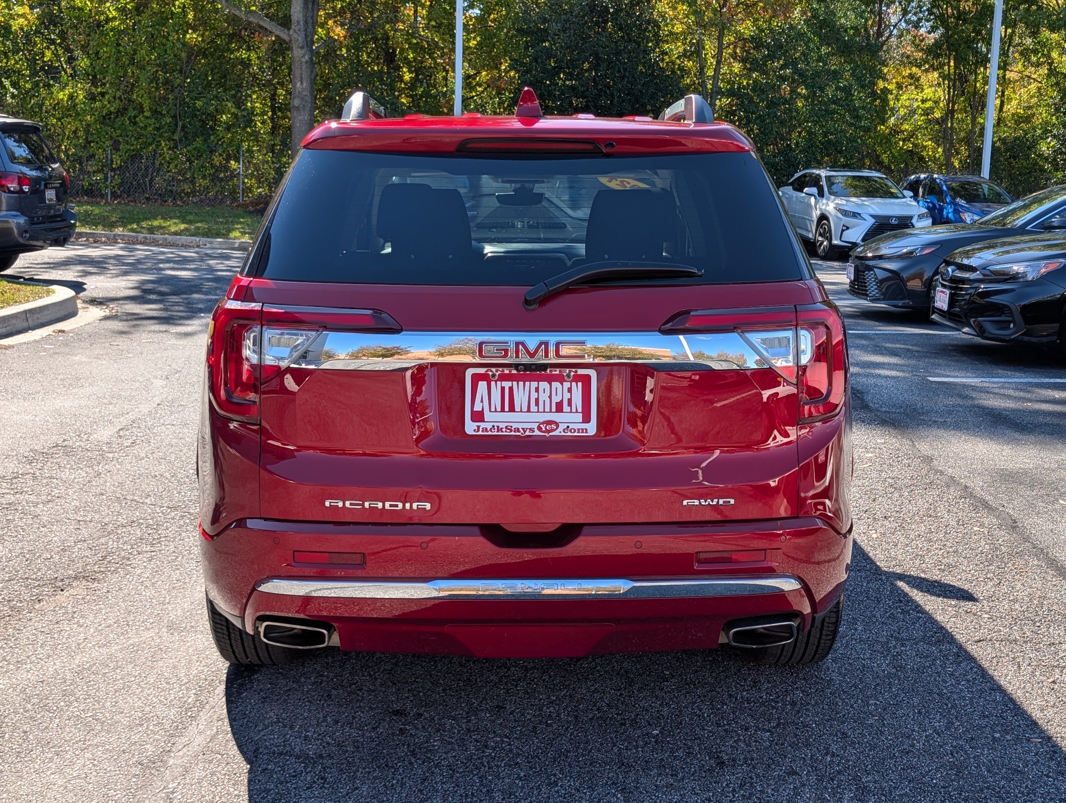 Used 2021 GMC Acadia Denali w/ Denali Ultimate Package AWD/4WD image 4