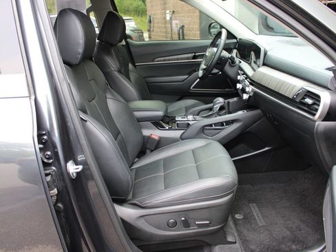Used 2024 Kia Telluride EX w/ EX Captain's Chair Package AWD/4WD image 52