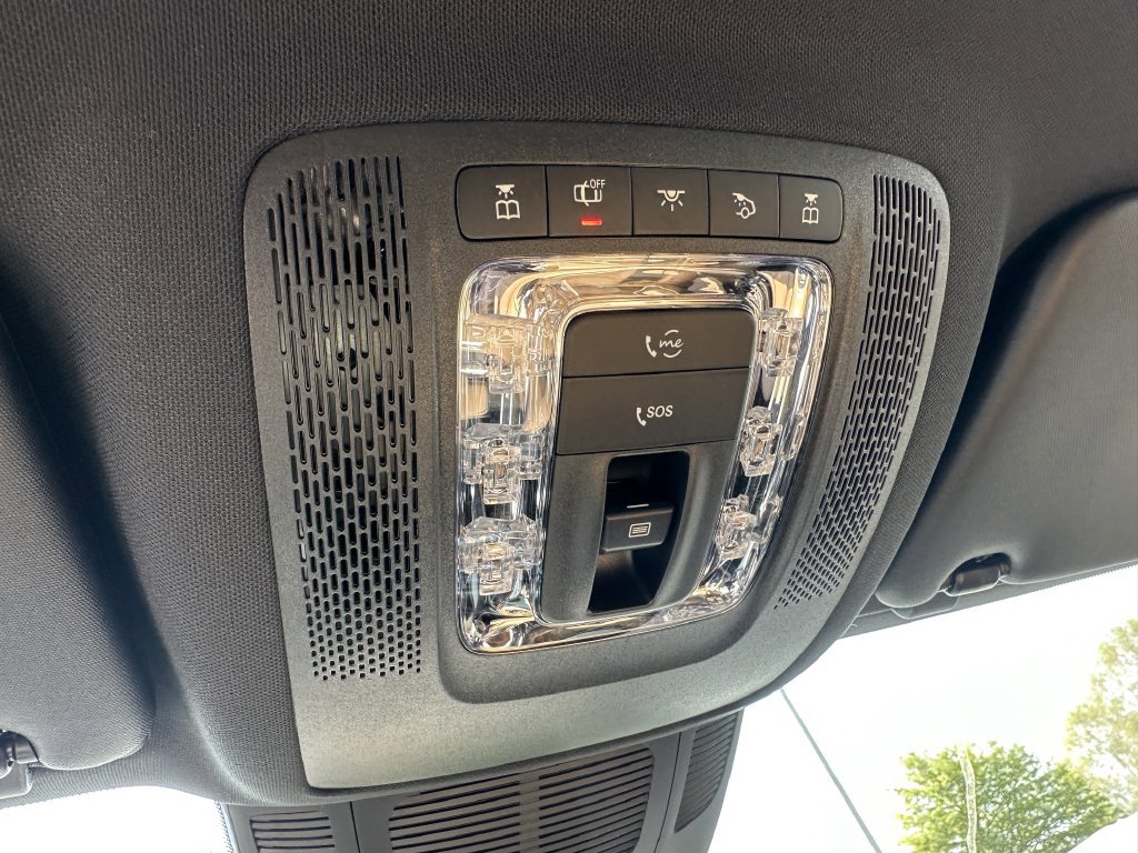 New 2026 Mercedes-Benz GLS 450 4MATIC image 34
