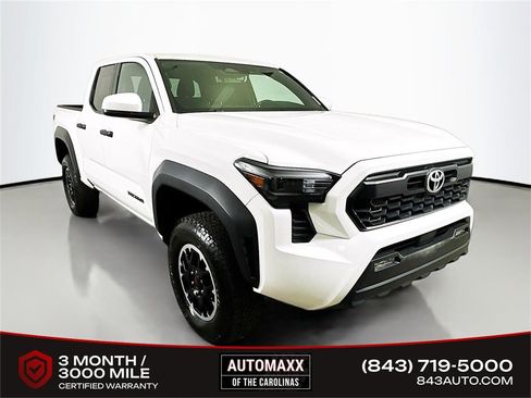 Used 2025 Toyota Tacoma TRD Off-Road image 1