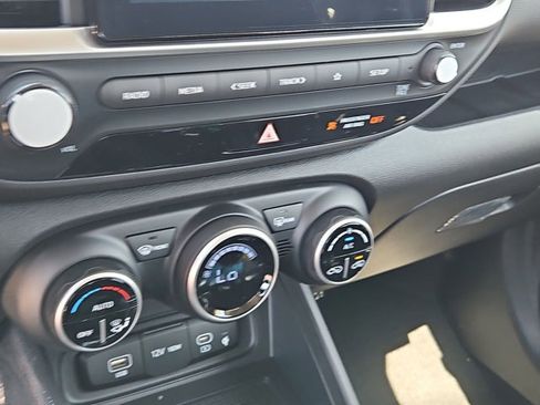 New 2026 Hyundai Venue SEL FWD image 12