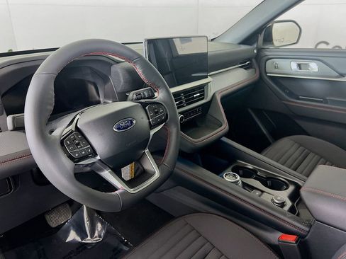 New 2026 Ford Explorer ST-Line w/ ST-Line Street Pack image 3