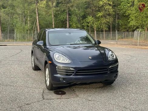 Used 2012 Porsche Cayenne S image 11
