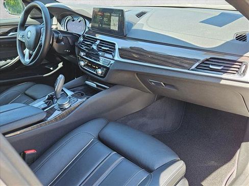 Used 2017 BMW 540i RWD image 23