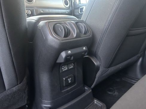 Used 2023 Jeep Wrangler Unlimited Rubicon 4xe image 12