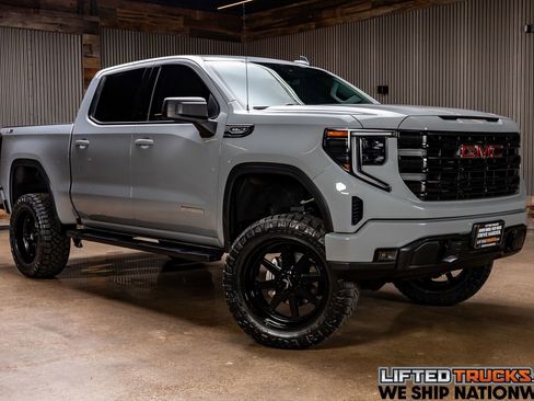 Used 2024 GMC Sierra 1500 Elevation image 1