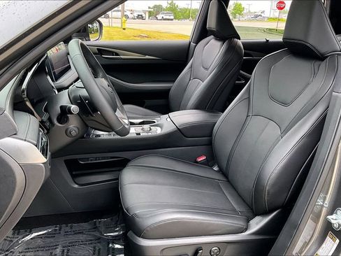 Certified 2026 INFINITI QX60 Luxe w/ Cargo Package AWD/4WD image 15