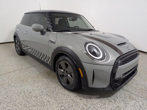 Used 2022 MINI Cooper S FWD image 1