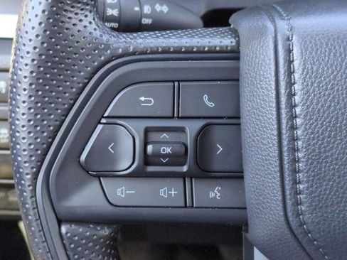 Used 2025 Toyota Tacoma SR5 AWD/4WD image 24