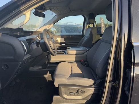 Used 2025 Ford Expedition Max Active image 9