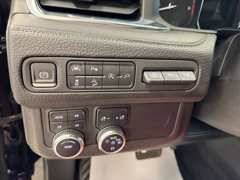 Used 2021 GMC Yukon XL Denali w/ Advanced Technology Package AWD/4WD image 24
