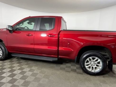 Used 2024 Chevrolet Silverado 1500 LT AWD/4WD image 9