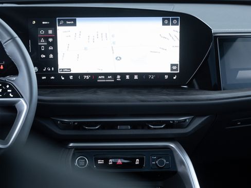 New 2025 Audi Q5 Prestige image 13