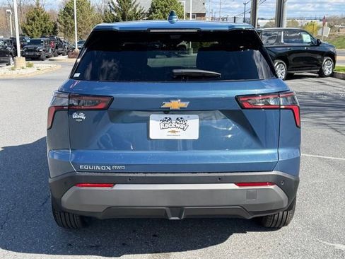 New 2026 Chevrolet Equinox LT w/ Convenience Package II AWD/4WD image 12