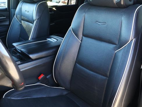 Used 2021 Cadillac Escalade ESV Sport image 20