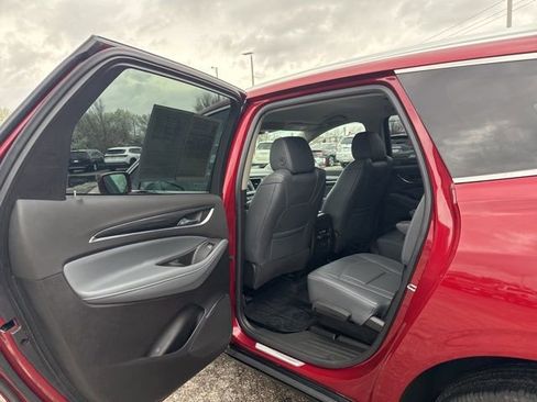 Used 2018 Buick Enclave Essence image 23