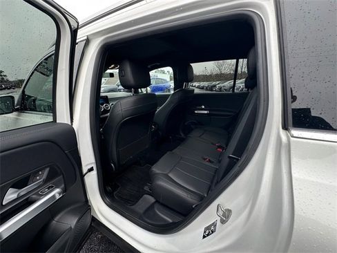 Used 2021 Mercedes-Benz GLB 250 4MATIC image 18