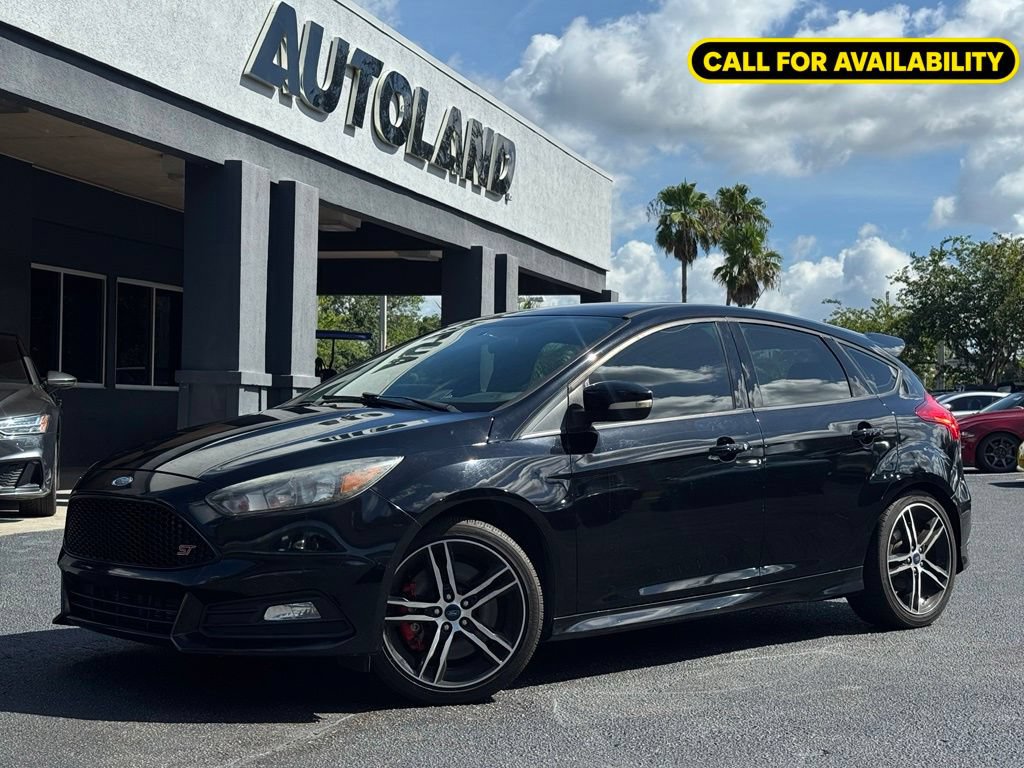 Used 2017 Ford Focus ST FWD image 1