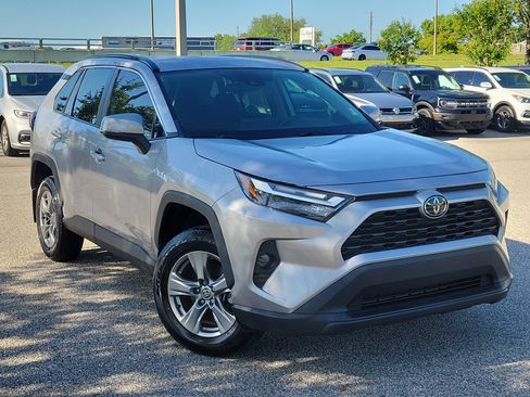 Used 2024 Toyota RAV4 XLE FWD image 32