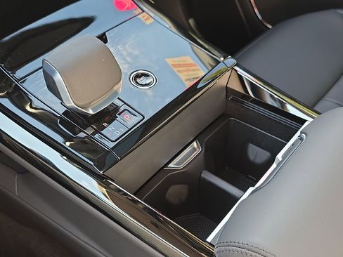 New 2026 Land Rover Range Rover Sport Dynamic SE image 26
