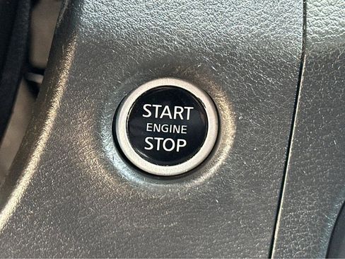 Used 2024 Nissan Frontier SV w/ SV Convenience Package image 22