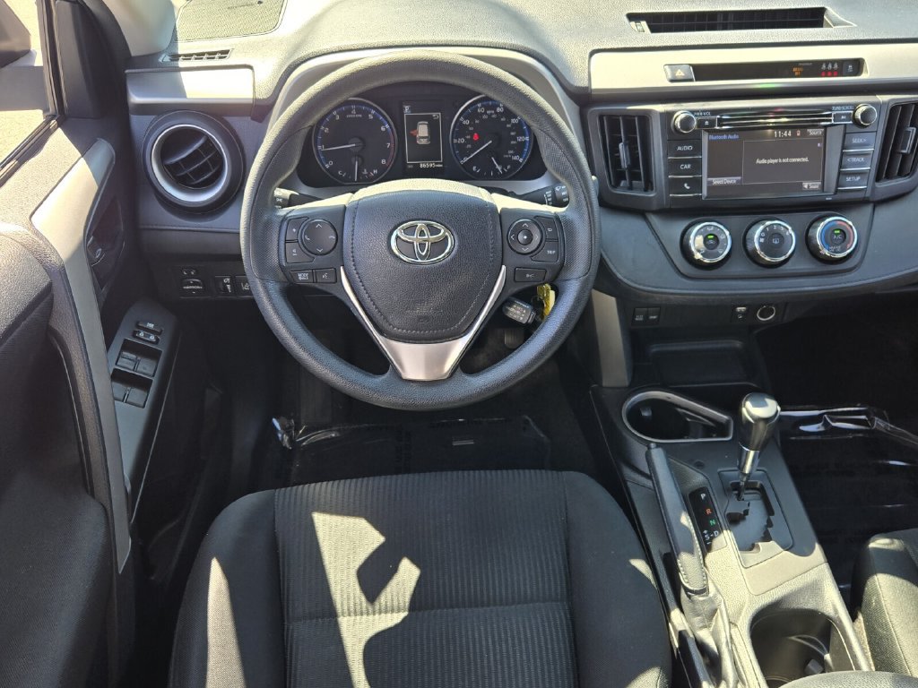 Used 2017 Toyota RAV4 LE FWD image 13