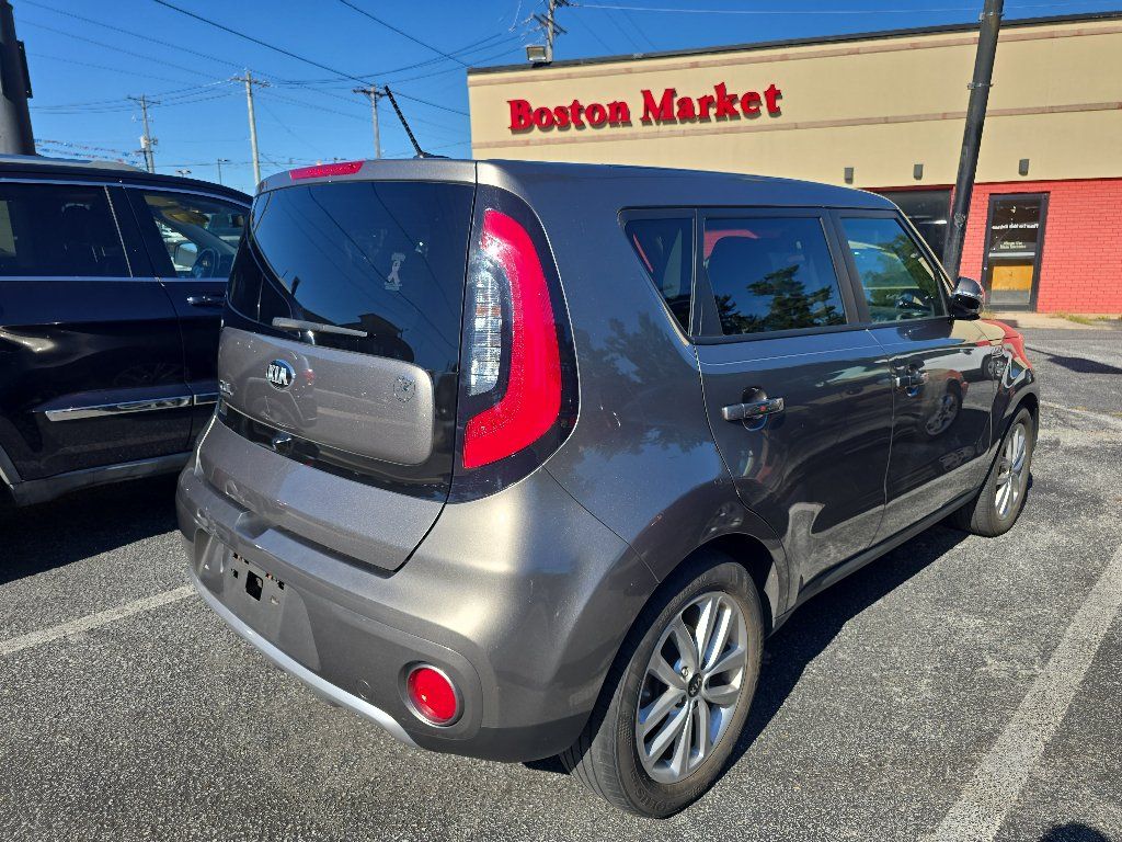 Used 2017 Kia Soul + w/ Primo Package FWD image 4