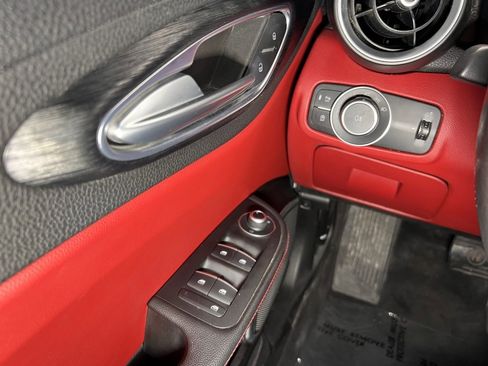 Used 2021 Alfa Romeo Giulia Ti w/ Nero Edizione image 27