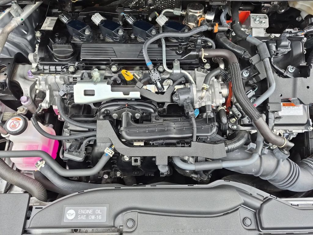 Used 2025 Toyota Prius LE FWD image 25
