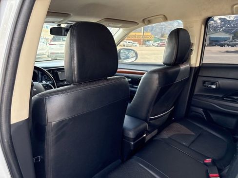 Used 2015 Mitsubishi Outlander GT image 20