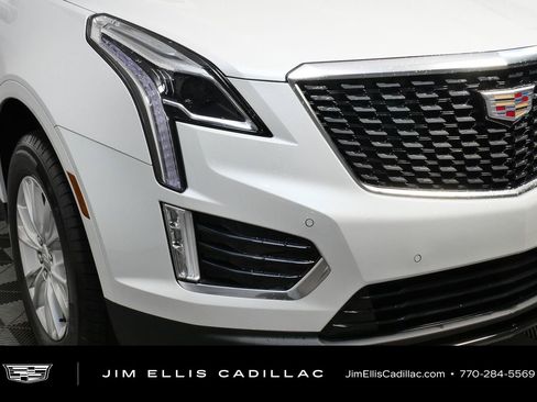 Used 2025 Cadillac XT5 Luxury FWD image 36