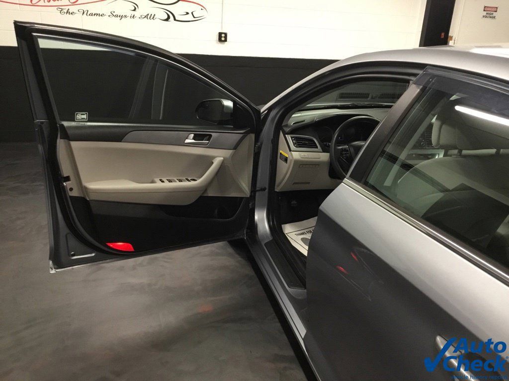 Used 2017 Hyundai Sonata SE FWD image 26