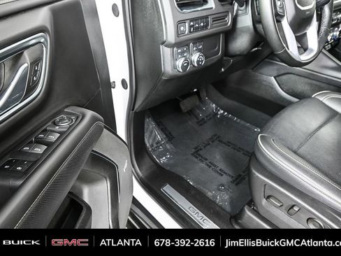 Used 2024 GMC Yukon SLT image 9