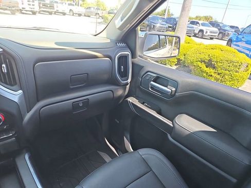 Used 2021 Chevrolet Silverado 1500 LTZ w/ LTZ Convenience Package II AWD/4WD image 10