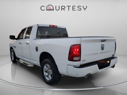 Used 2018 RAM 1500 Express image 3
