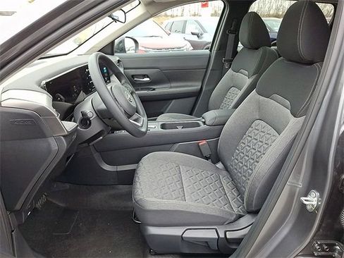 New 2026 Nissan Kicks SV w/ SV Premium Package image 29