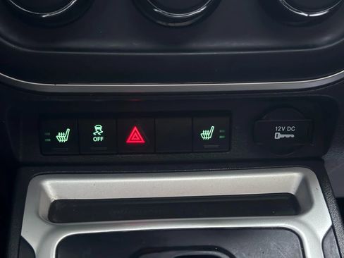 Used 2016 Jeep Compass High Altitude image 38