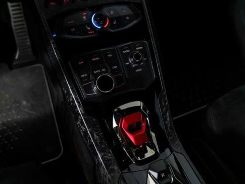 Used 2018 Lamborghini Huracan Performante image 19