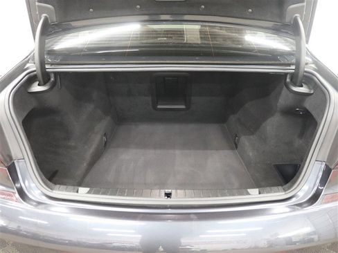 Used 2019 BMW 750i xDrive w/ Executive Package image 13
