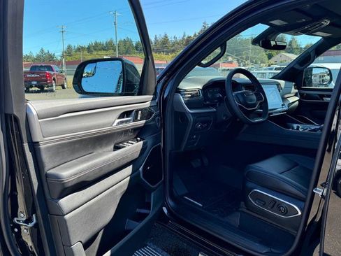 New 2025 Jeep Wagoneer Series III w/ Premium Group I image 47