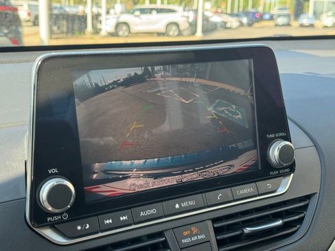 Used 2022 Nissan Altima 2.5 SV FWD image 51
