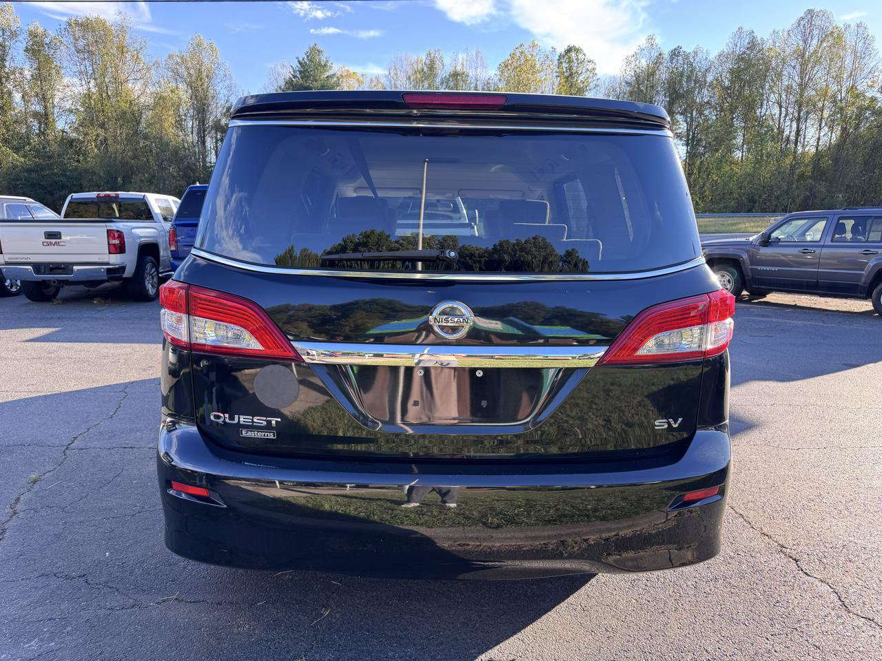 Used 2017 Nissan Quest SV FWD image 6